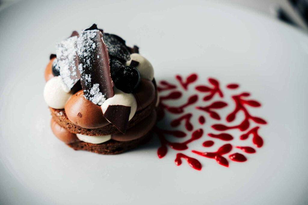 Dessert gourmet Armonia di Sapori servito al Plan Murin in Alta Badia